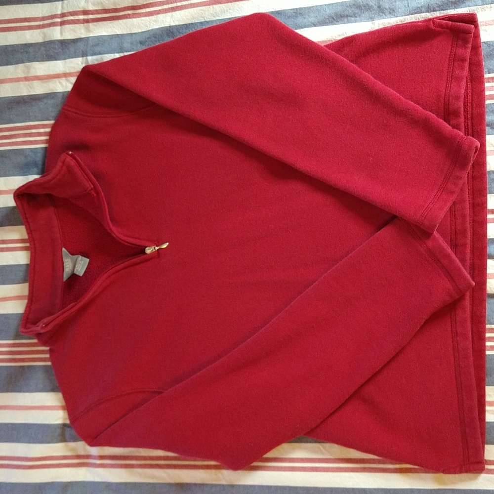 Womens L,  Red G.H. Bass & Co.versatile, 1/4 zip pullover sweatshirt.